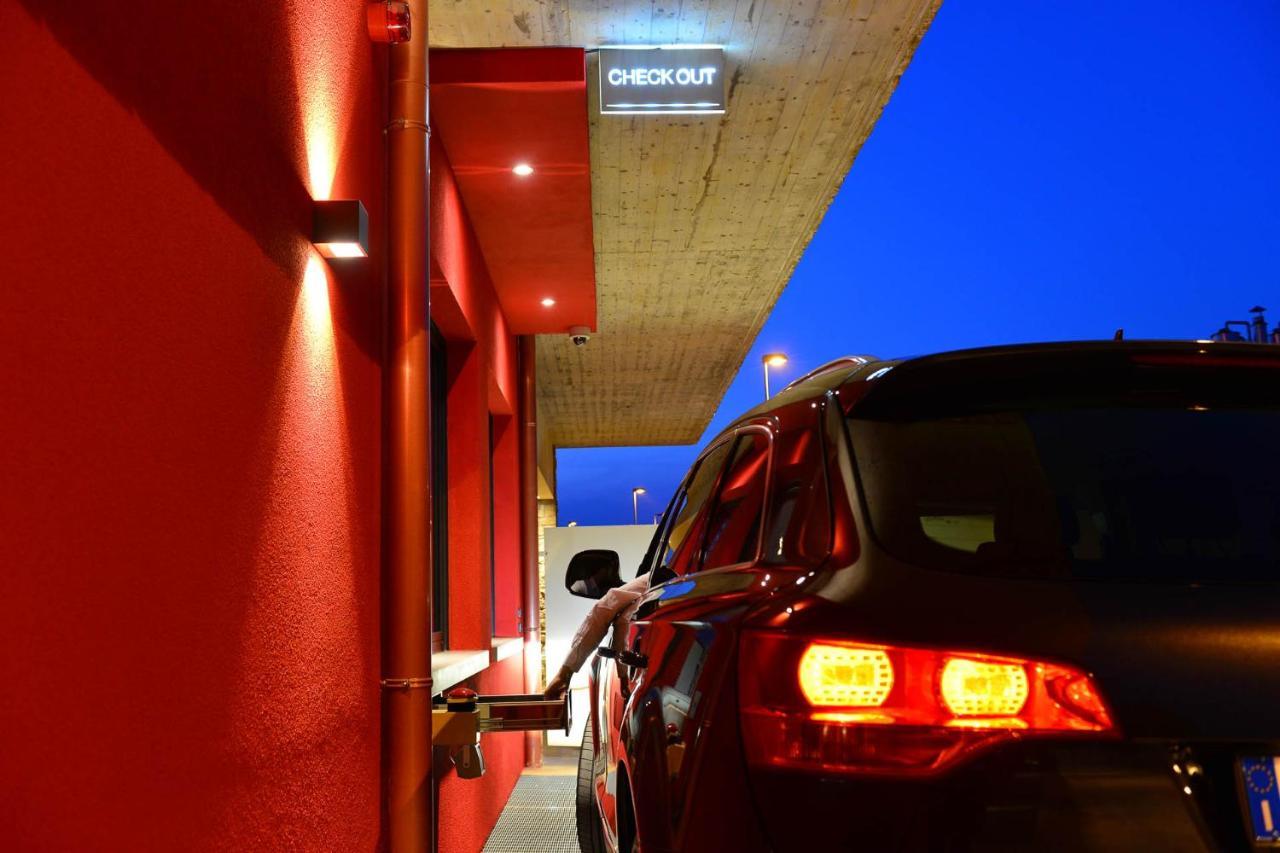 Sweet Motel Verdello Экстерьер фото